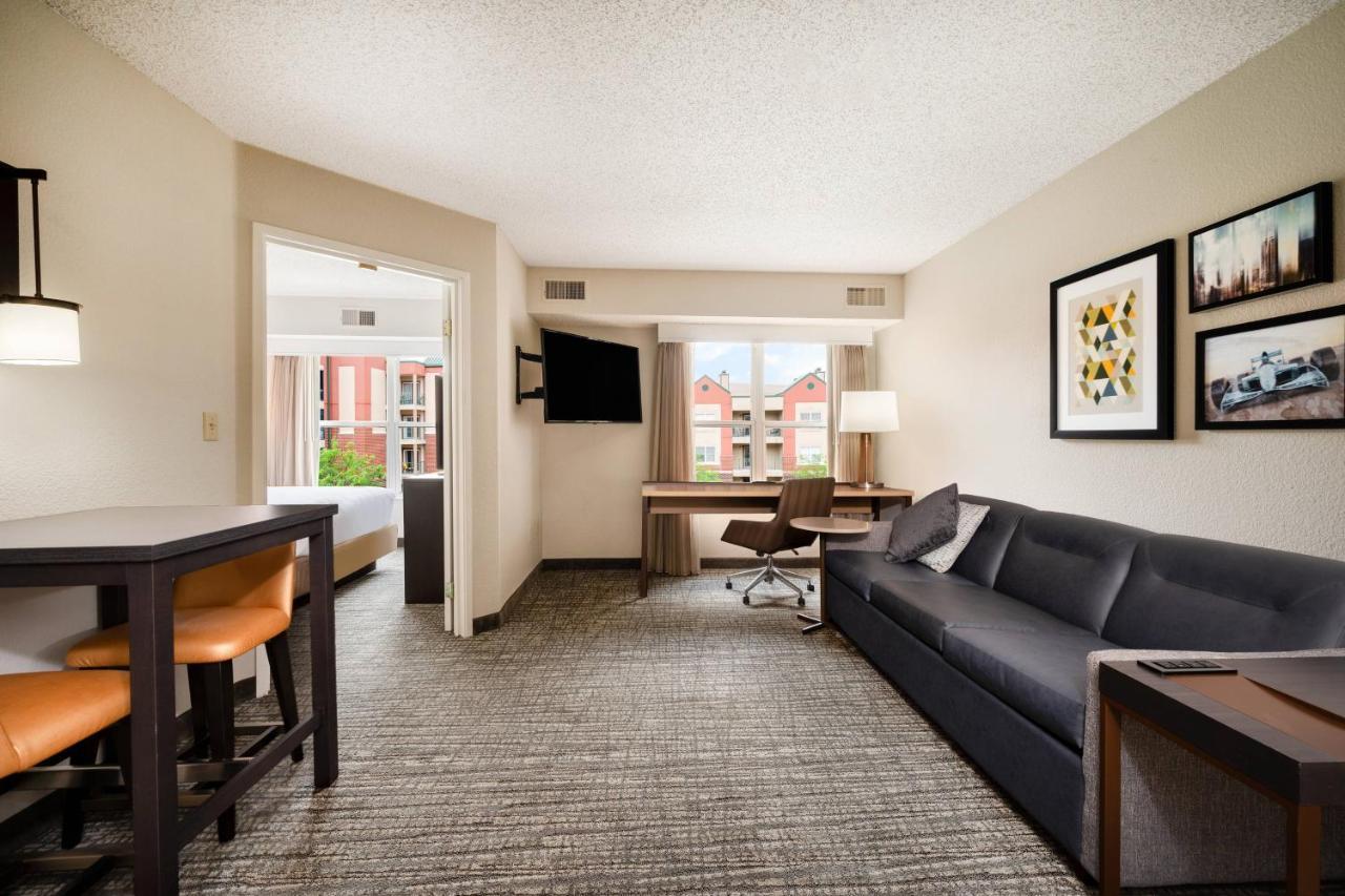 Residence Inn Indianapolis Downtown On The Canal Экстерьер фото