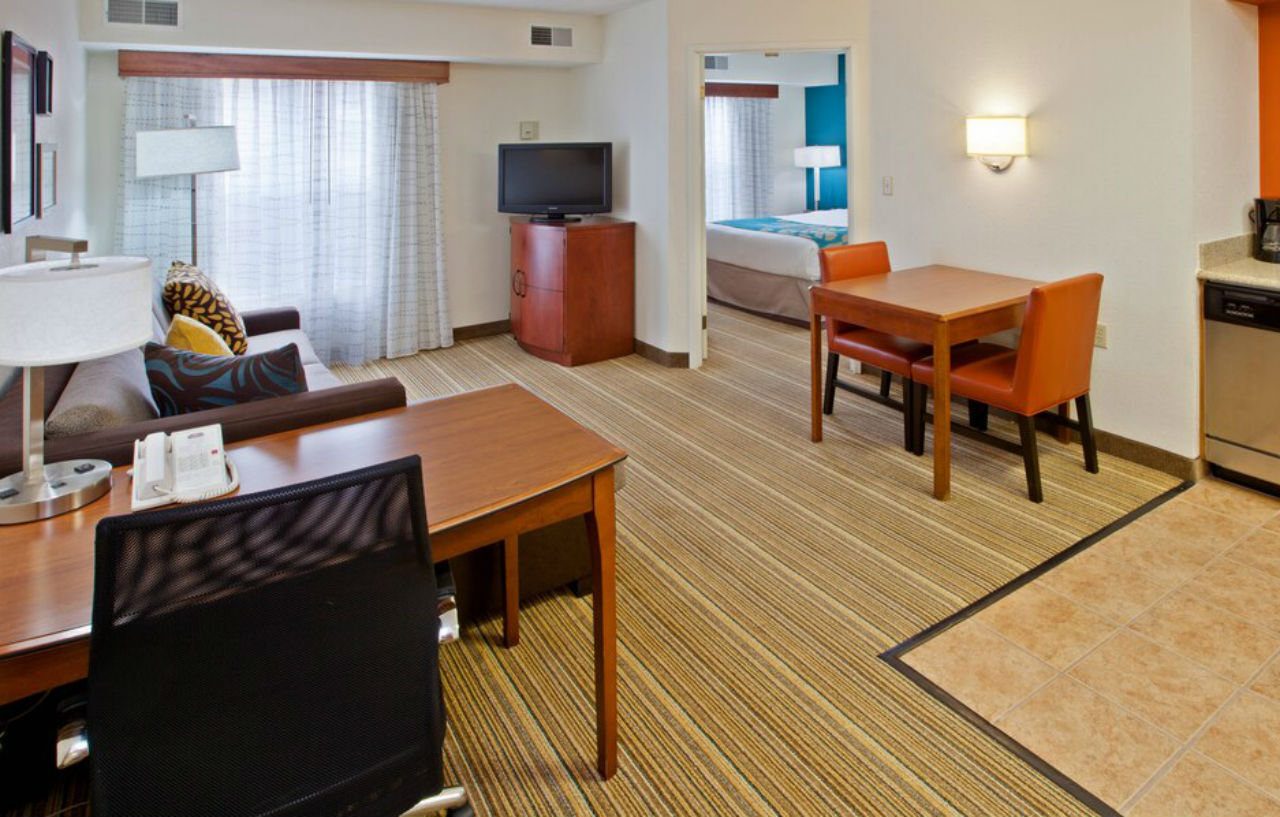 Residence Inn Indianapolis Downtown On The Canal Экстерьер фото